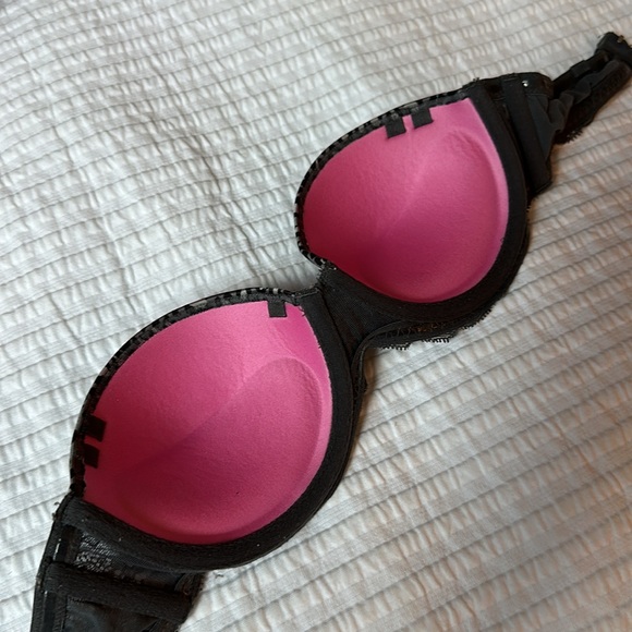 Victoria’s Secret Pink Bra - Picture 4 of 6